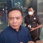 Irwandi Yusuf Saat memenuhi pemeriksaan saksi oleh KPK / Foto.Detik.com
