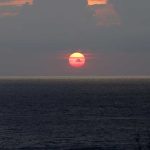 Matahari terlihat di ujung Barat Indonesia menjelang masuknya bulan Ramadan. Foto: Hotli Simanjuntak/digdata.id