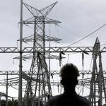 Instalasi jaringan tegangan tinggi PLTU Nagan Raya sedang dalam proses maintanance. Foto: digdata| Hotli Simanjuntak