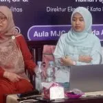 Syifaurrahmah guru penyandang disabilitas tuna sensor motorik menjadi Guru di SMA 12 Banda Aceh/ Foto: Fitri /Digdata.id