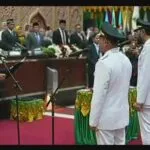 Menteri Dalam Negeri RI, Tito Karnavian, dengan resmi melantik Muzakir Manaf dan Fadhlullah sebagai Gubernur dan Wakil Gubernur Propinsi Aceh, hasil dari pemilihan kepala daerah serentak 2024. Poto : Tangkapan-Layar-Live-Streaming-DPRA-Pelantikan-Gub-Wagub-Aceh